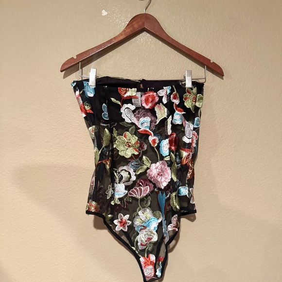Fashion Nova Strapless Floral Embroidered Mesh Bodysuit Black Size Medium - Picture 5 of 7